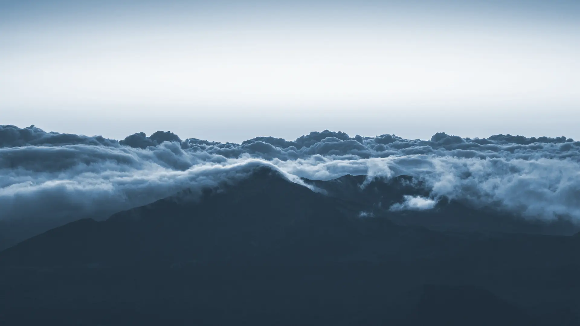 clouds_above_a_mountain.png