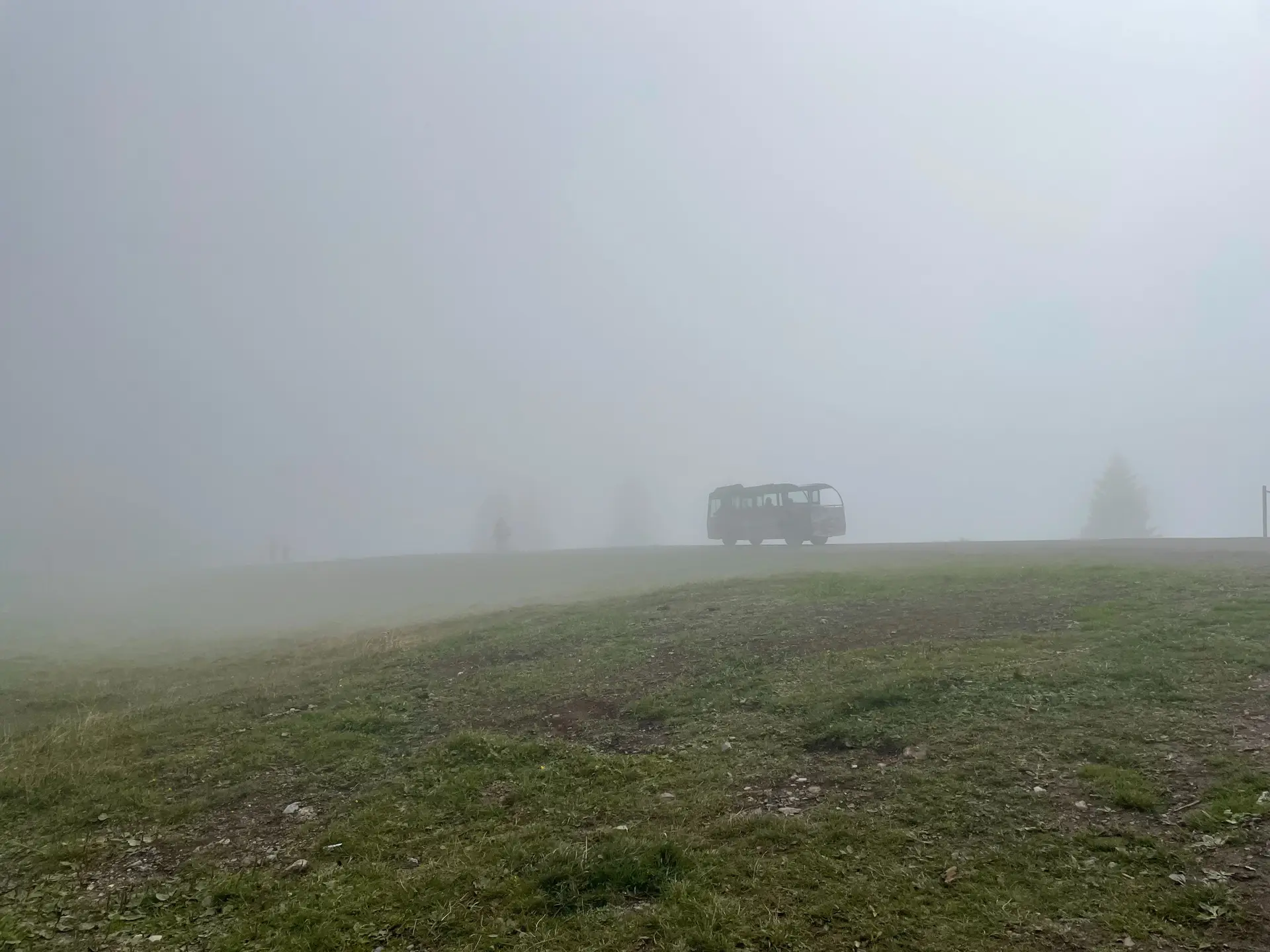 a_bus_on_a_foggy_day.jpg